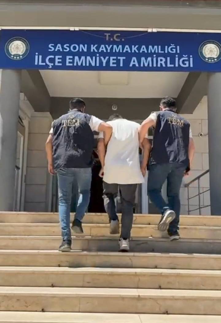 Dondurma Dolabından Hırsızlık Yapan 3 Kişi Yakalandı
