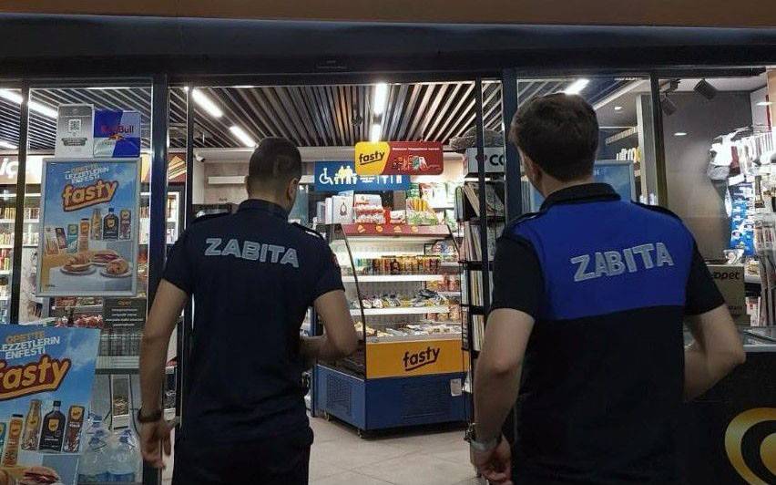 Kaldırım İşgal Eden 2 İş Yerine Kapatma Cezası Verildi