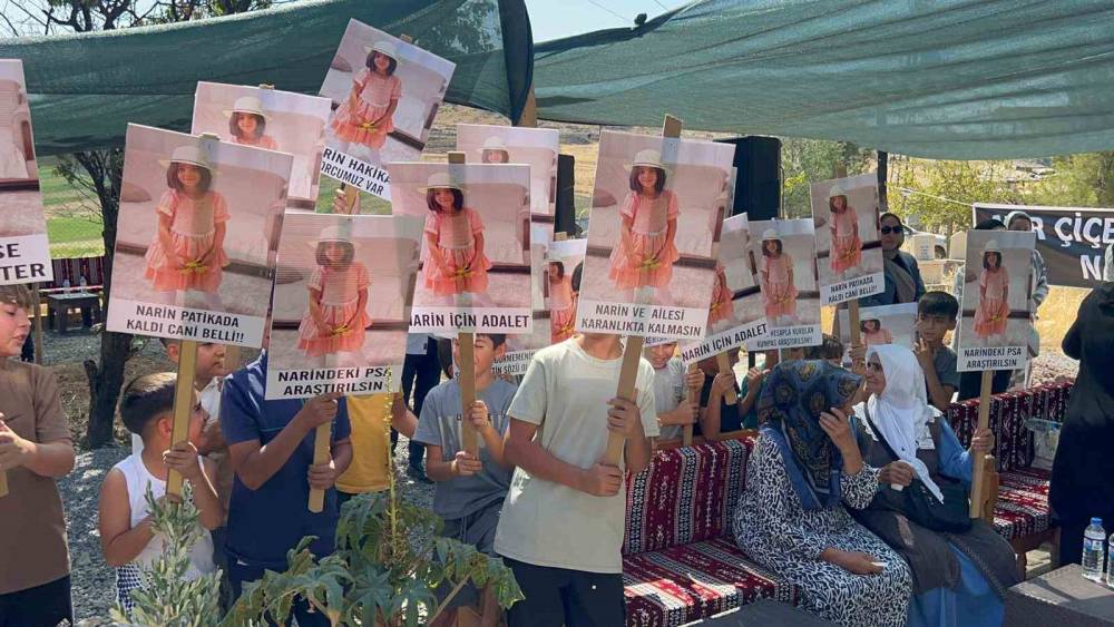 Narin’in Mezarı Başında Kürtçe Ağıt: ’’hem Canımızı Aldılar Hem Evimizi Başımıza Yıktılar’’