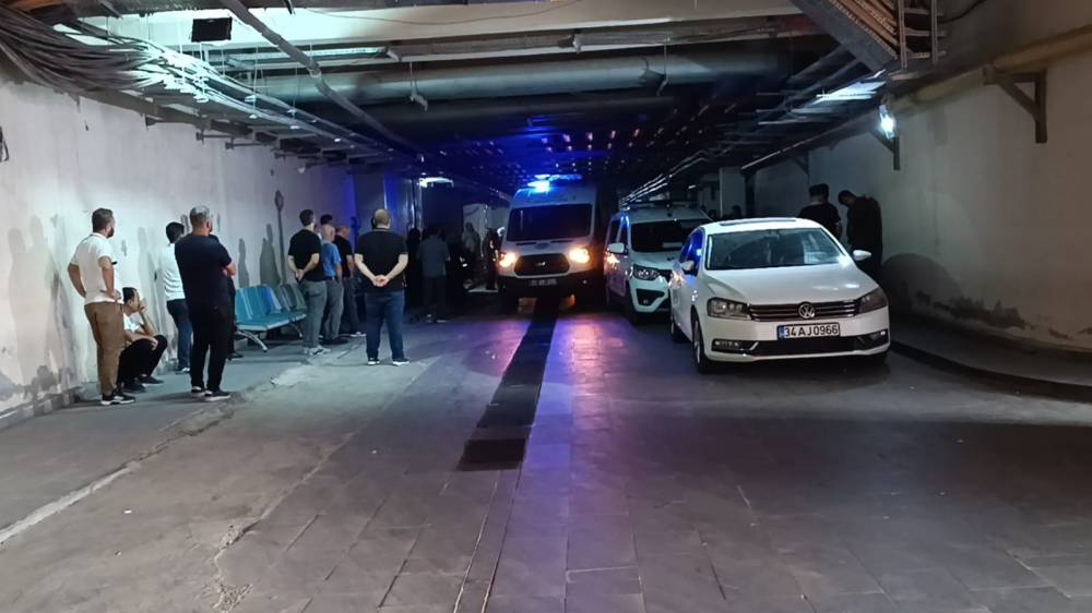 Tartıştığı Arkadaşını Vurduktan Sonra Kend Canına Kıydı