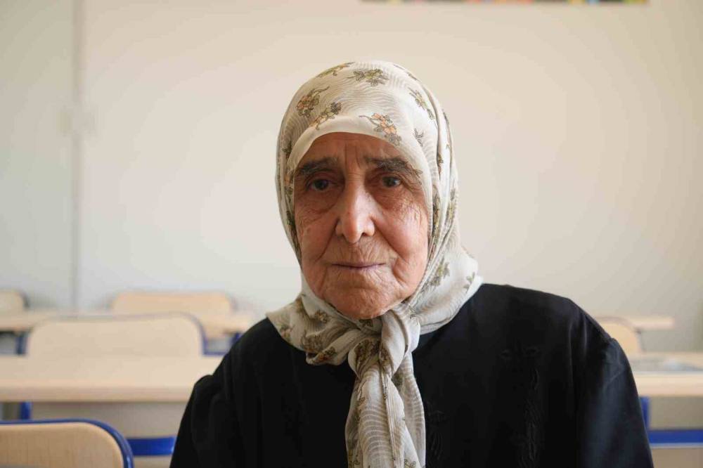 87 Yaşında Kur’an-ı Kerim Okumayı Öğrendi