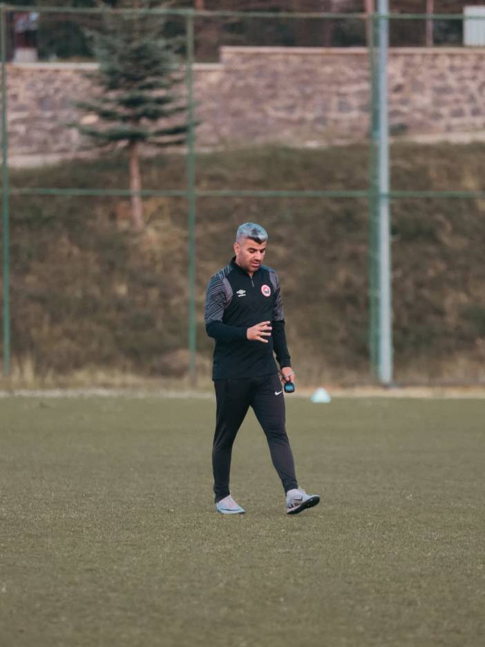 takimimiz-erzurumda-sezon-hazirliklarina-basladiyeni-sezon-hazirliklari-kapsaminda-erzurum-yuks-2.jpg