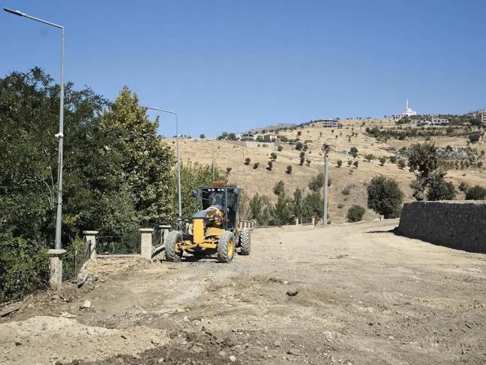 fen-isleri-mudurlugumuz-turgut-ozal-yasam-parki-yolunda-genisletme-ve-sagliklastirma-calismalari-1.jpg
