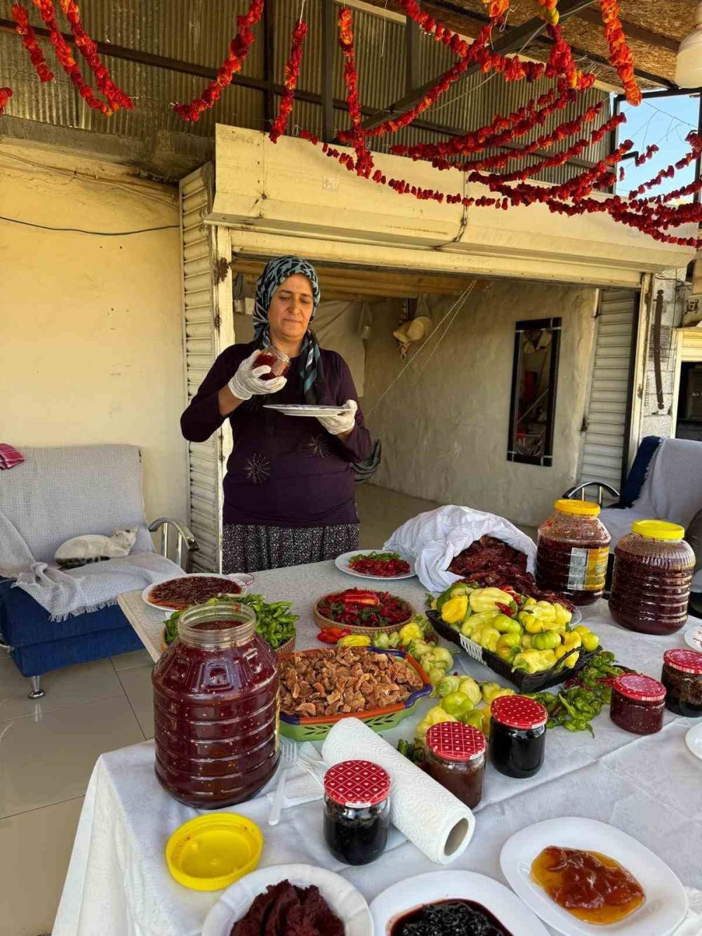 Biberden Reçel Yaptı, Siparişlere Yetişmekte Zorlanıyor