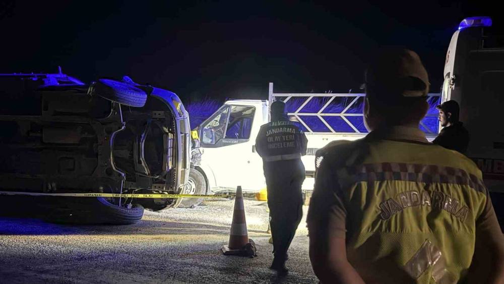 Diyarbakır’da feci kaza: 2 ölü, 1 yaralı