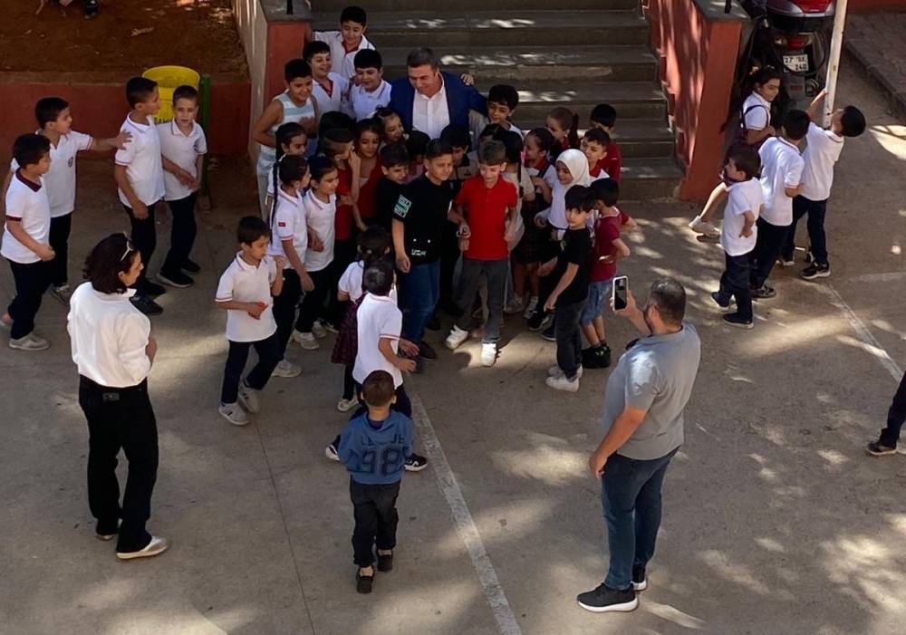 30 Yıl Önce Mezun Olduğu Okulun Müdürü Oldu