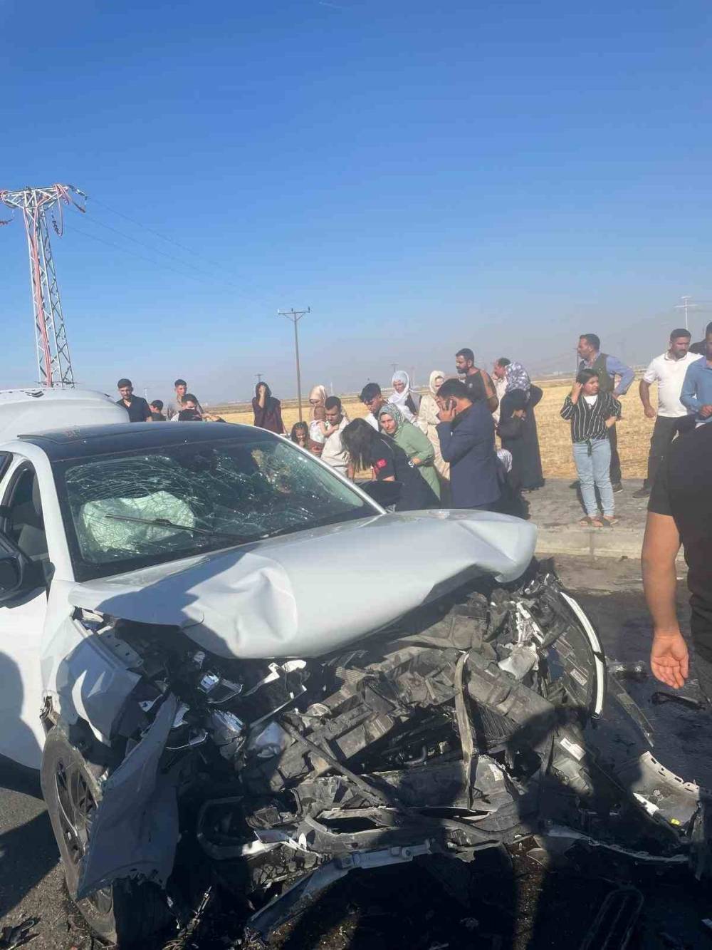 Diyarbakır’da Otomobiller Çarpıştı: 8 Yaralı