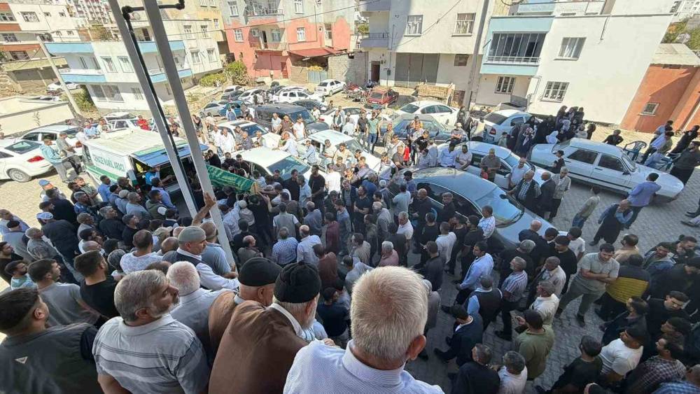 Diyarbakır’daki Kuyu Faciasında Hayatını Kaybeden 4 Kişi Defnedildi