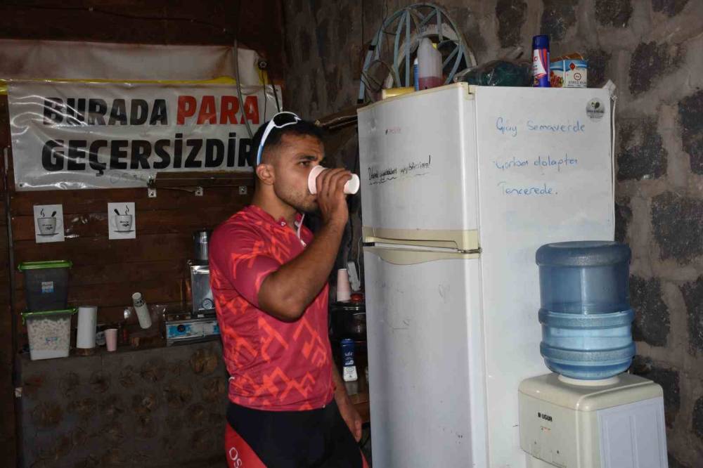Bu Tesiste Para Geçmiyor