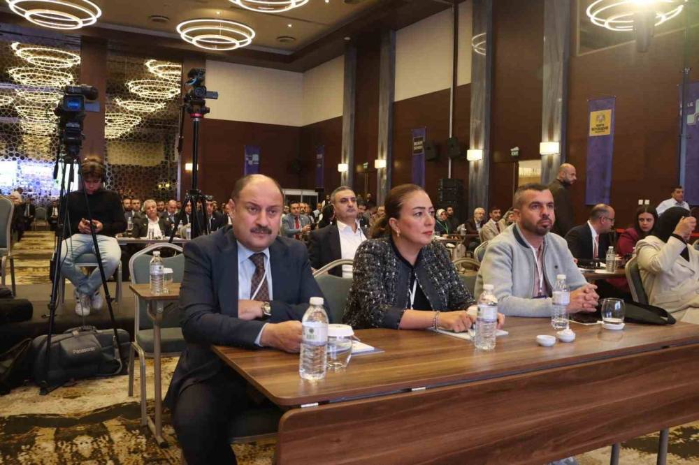 Şanlıurfa Büyükşehir Belediye Başkanı Gülpınar’a Uluslararası 3 Görev
