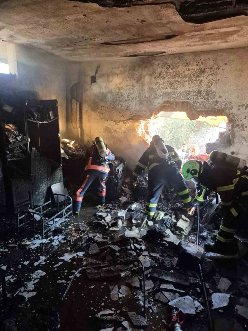Evdeki Yangın 5 Yaşındaki Çocuğu Hayattan Kopardı