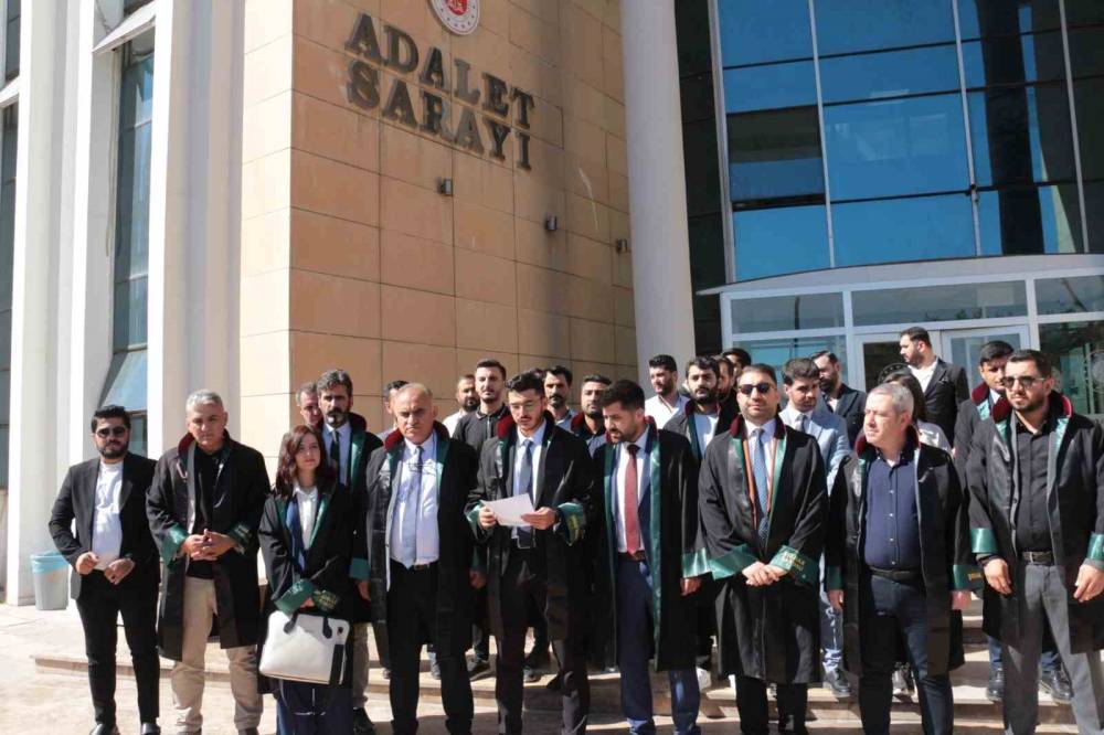 Şırnak’ta Genç Avukatlar Ücret Tarifesinin Değiştirilmesini Talep Etti
