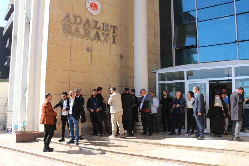 Şırnak’ta Genç Avukatlar Ücret Tarifesinin Değiştirilmesini Talep Etti
