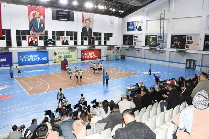 3-kamu-spor-oyunlari-voleybol-il-birinciligi-finali-3-kamu-spor-oyunlari-kapsaminda-duzen.jpg