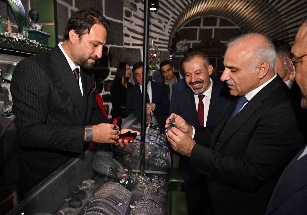 Diyarbakır Hasırevi Açıldı