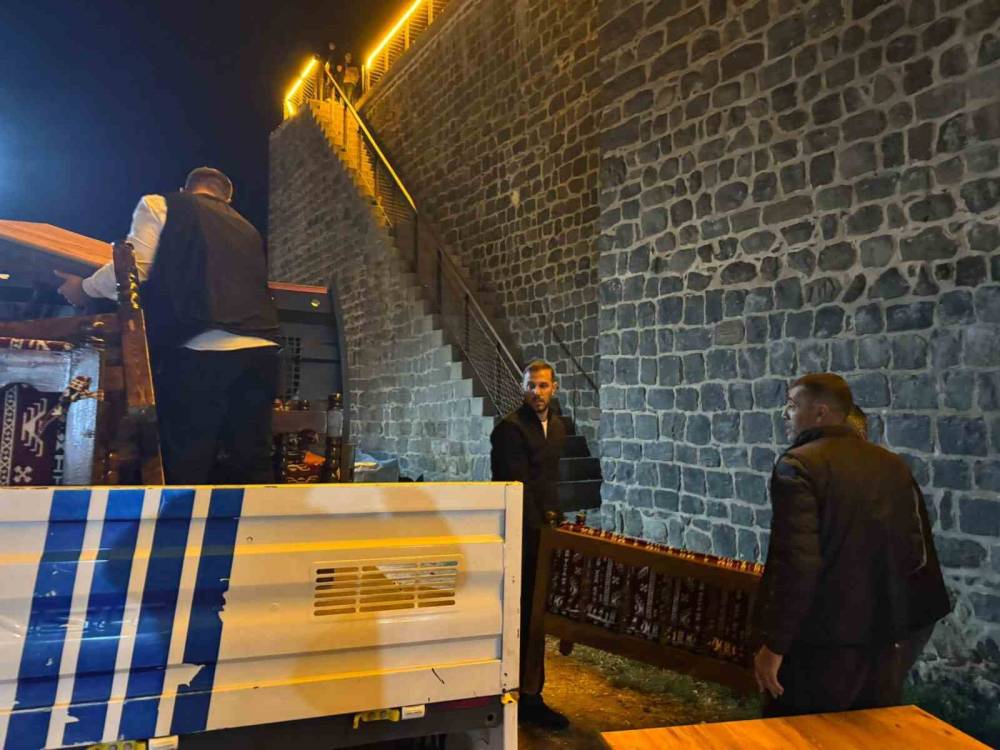 Diyarbakır’da Sur Diplerini İşgal Eden İşyeri Tahliye Edildi