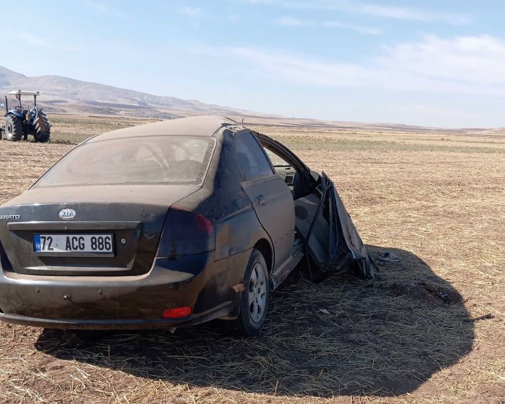 Otomobil Takla Attı, Camdan Fırlayan Çocuk Hayatını Kaybetti