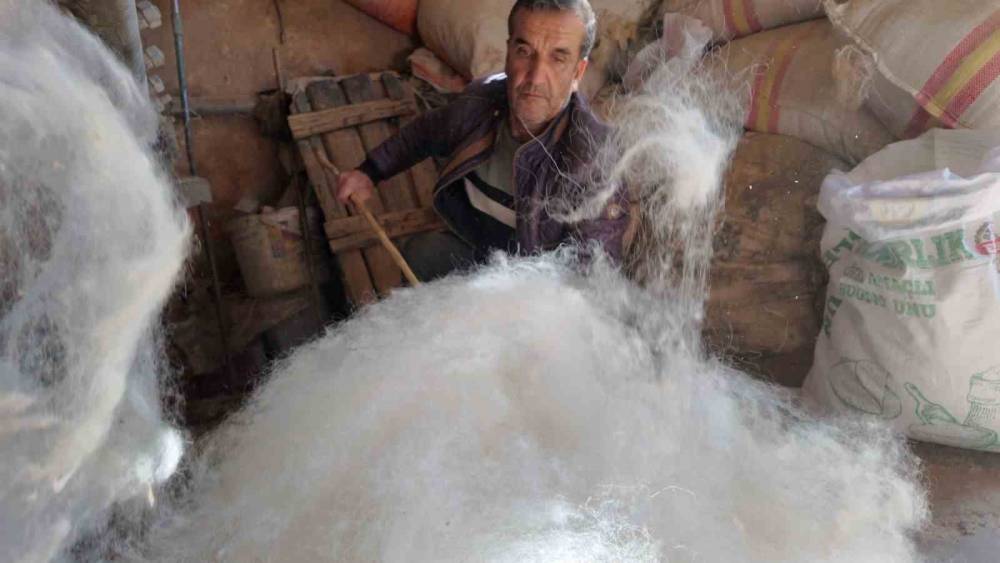 Tiftik Atölyesini Yün Atölyesine Çeviren Usta, 30 Yıldır Siirt Halkına Yün Açıyor
