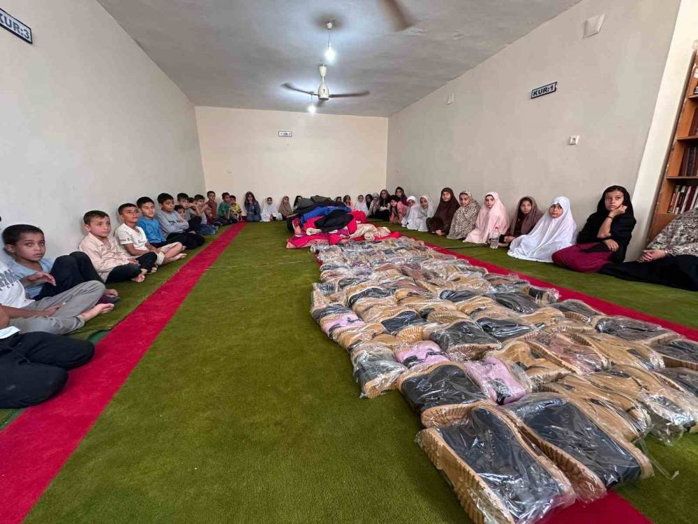 "Kış Gelmeden Sen Gel" Projesiyle Minik Yürekler Isındı