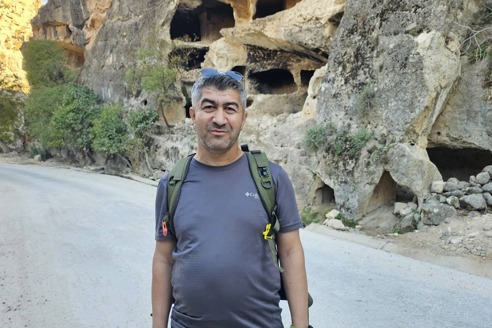 Şırnak'ın Gabar Dağı’nda Saklı Cennet: "7 Katlı Apartman Mağarası"