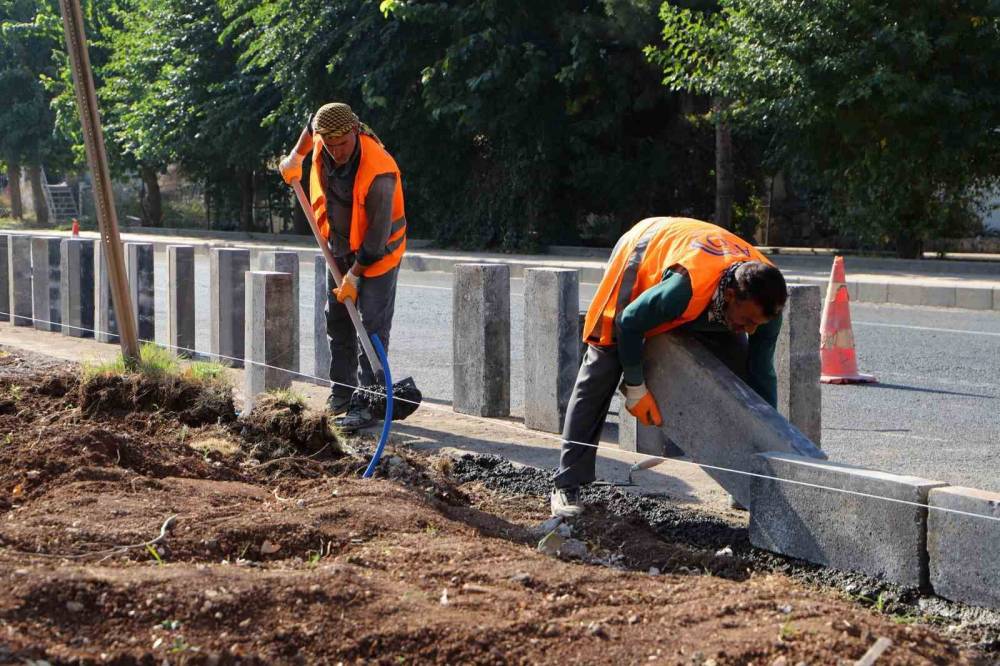 Karacadağ Caddesi Modern Bir Görünüme Kavuşuyor