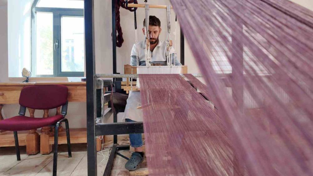 Şırnak ve Siirt'te Yaygın olan Şal Şepik Kumaşının Coğrafi İşaretinin Avrupa Birliği'ne Taşınıyor