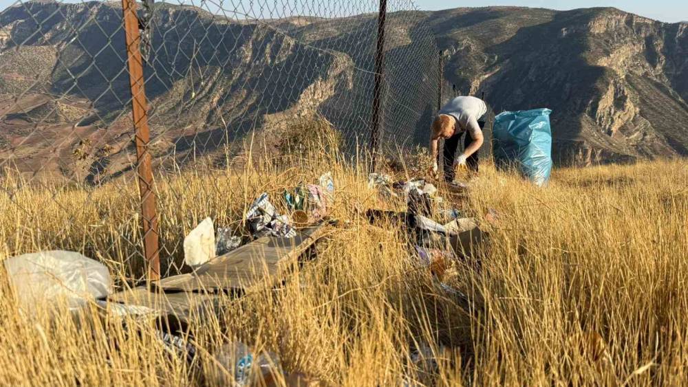 Siirt’te Gönüllü Arkadaş Grubu, İki Yılda 2 Tona Yakın Çöp Topladı
