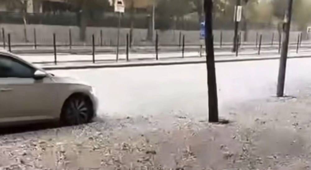 Gaziantep’te Dolu Etkili Oldu: Cadde Ve Sokaklar Beyaza Büründü