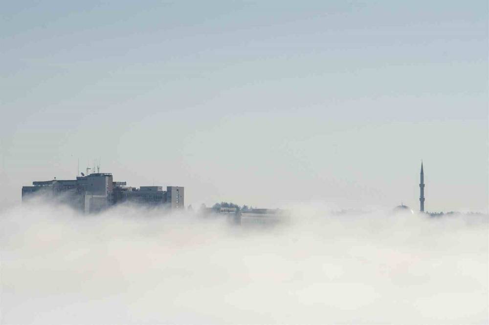 Sis Denizinde Kaybolan Diyarbakır’da, Minareler Görsel Şölen Sundu