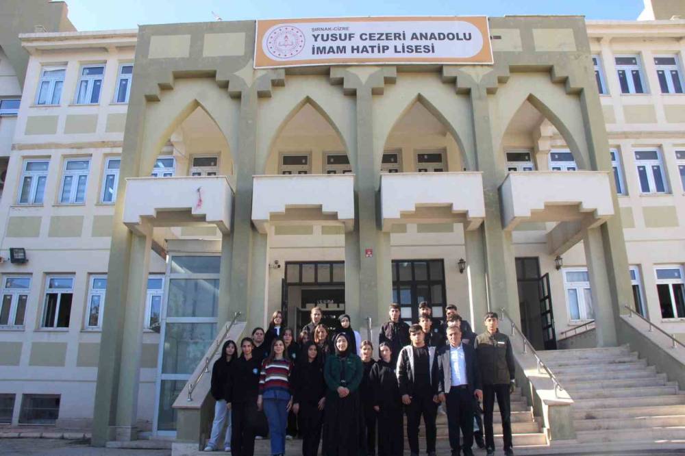 Şırnak'ta Hayallerin Peşinden Giden Öğretmen: Babasının Vasiyetini Gerçekleştirdi