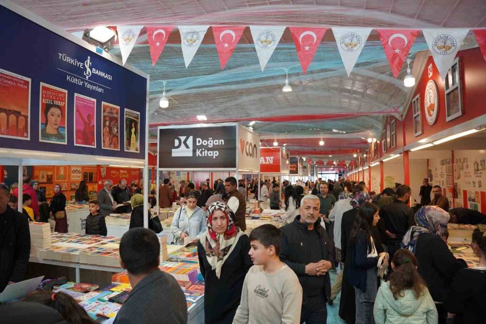Kahta’da İlk Kitap Fuarı Açıldı