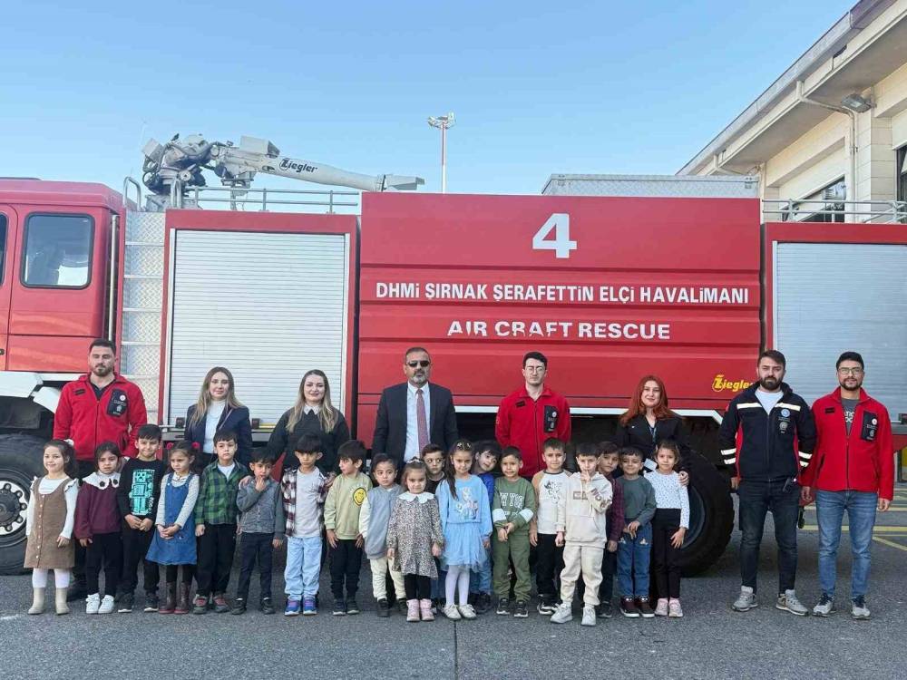 Şırnak Şerafettin Elçi Havalimanında Anlamlı Öğretmenler Günü Kutlaması