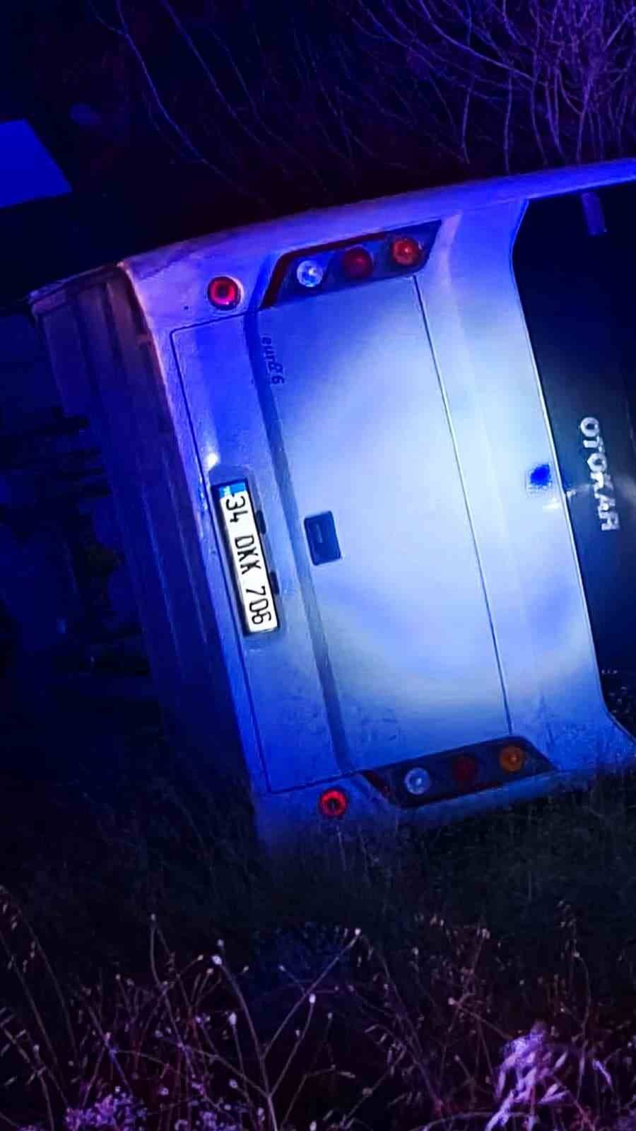 Siirt’te İşçileri Taşıyan Otobüs Devrildi: 17 Yaralı