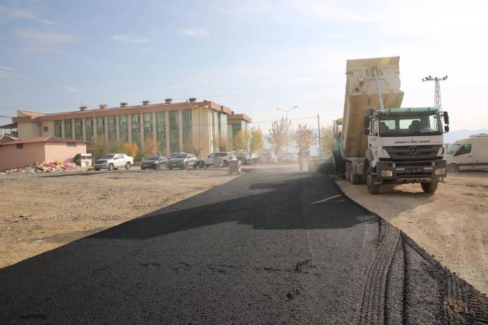 rnakta-hastane-bolgesinde-yol-calismalari-devam-ediyor6.jpg