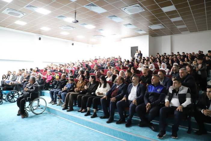 3-aralik-dunya-engelliler-gunu-kapsaminda-eyse-san-kultur-merkezimiz-tarafindan-duzenlenen-siy.jpg