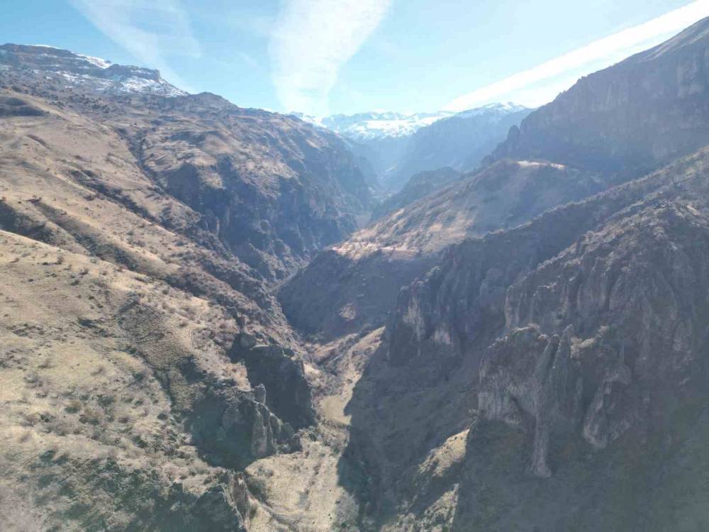 Şırnak’ta Yeni Keşif: Peri Bacalarını Andıran Bölge