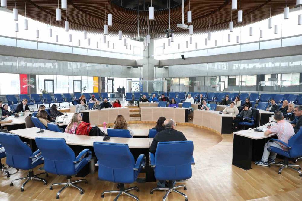 Ab’ye Üye 13 Ülkeden Gelen Gençler Diyarbakır’ı Gezdi