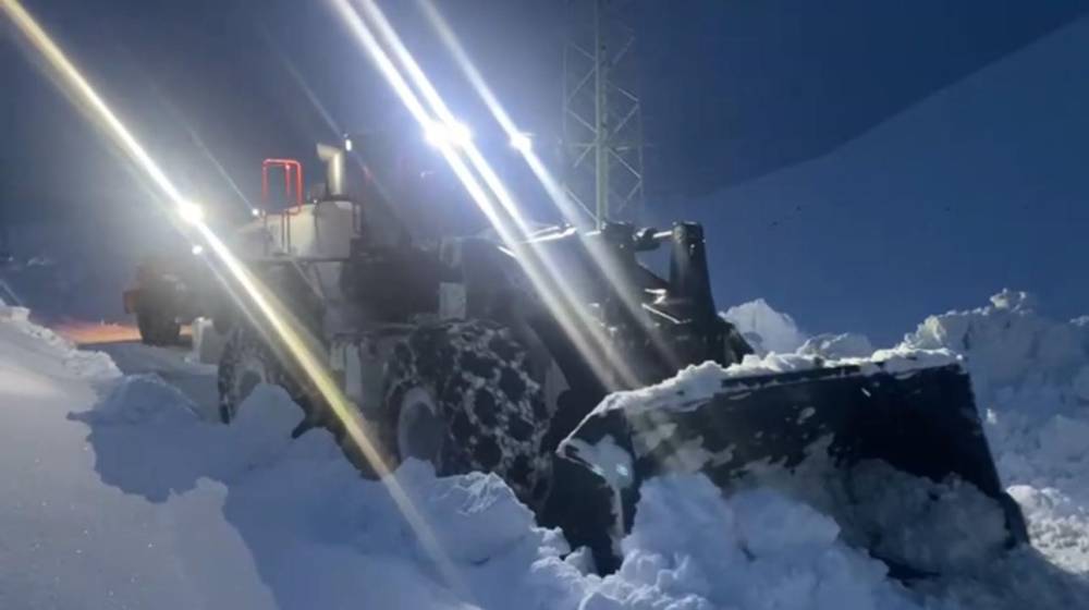 Şırnak’ta Karla Kapanan Köy Yollarını Açma Çalışmaları Devam Ediyor!