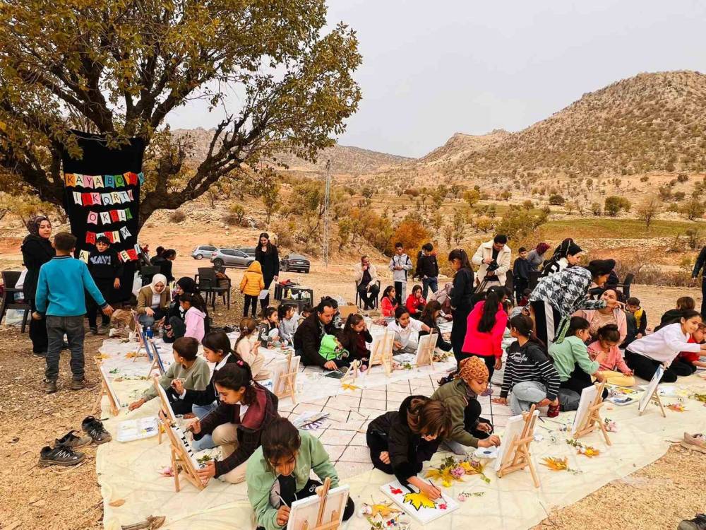 Şırnak'ın Gabar Eteklerinde Umutlar Tuvale Yansıdı