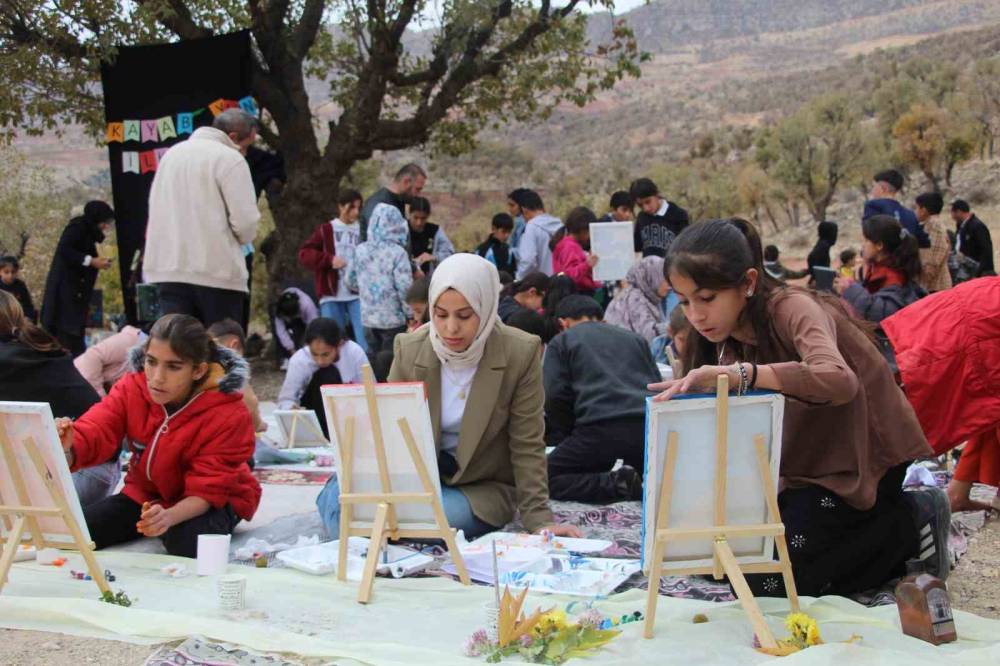 Şırnak'ın Gabar Eteklerinde Umutlar Tuvale Yansıdı