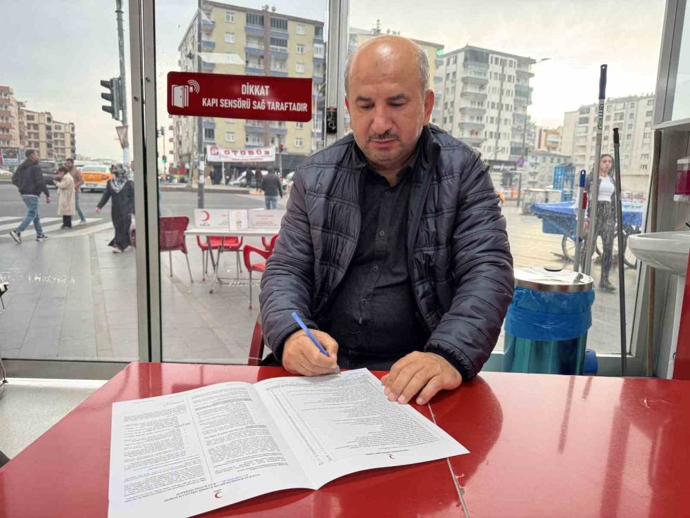 Hastayken Kana İhtiyaç Duydu, 3 Ayda Bir Kan Vermeye Başladı