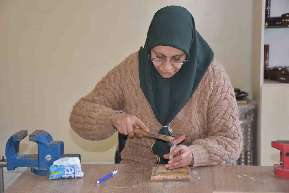 Sedef Kakma Sanatı Kadın Hüneriyle Buluştu