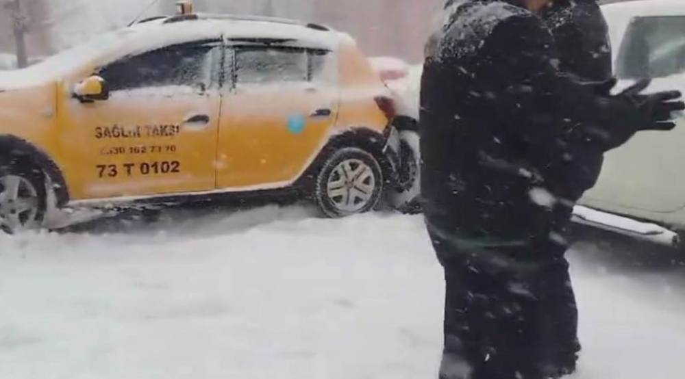 Şırnak’ta Yoğun Kar Ve Buzlanma Zincirleme Kazaya Neden Oldu