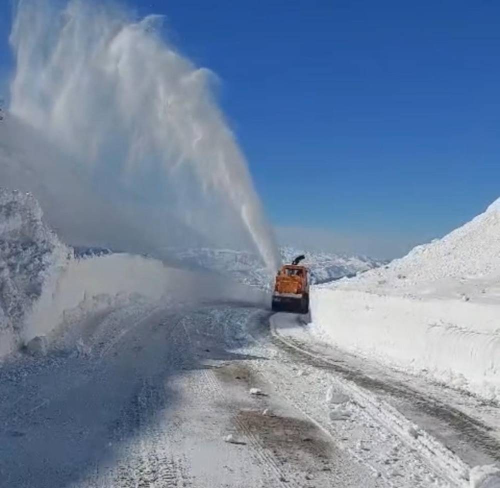 Şırnak-Hakkari yolu 6 gün sonra ulaşıma açıldı