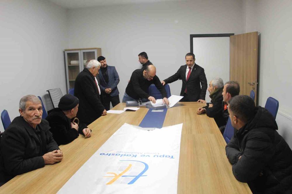 Şırnak'ta 32 Yıl Sonra Köy Sakinleri Tapularına Kavuştu!