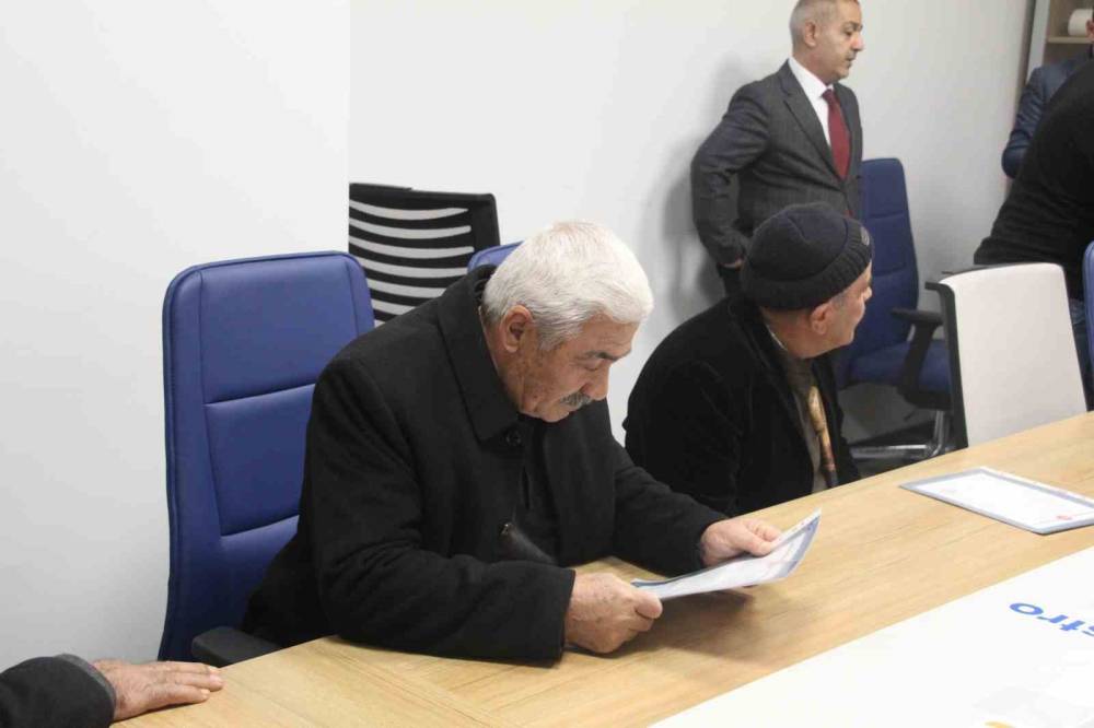 Şırnak'ta 32 Yıl Sonra Köy Sakinleri Tapularına Kavuştu!