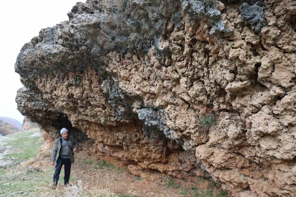 1 Milyon Yıl Önce Oluşumu Tamamlandığı Değerlendirilen Buzul Vadisi Görüntülendi