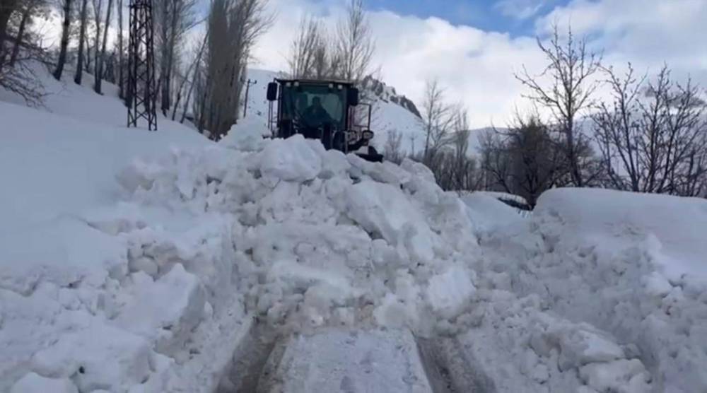 Şırnak’ta Karla Mücadele Çalışmaları Aralıksız Sürüyor