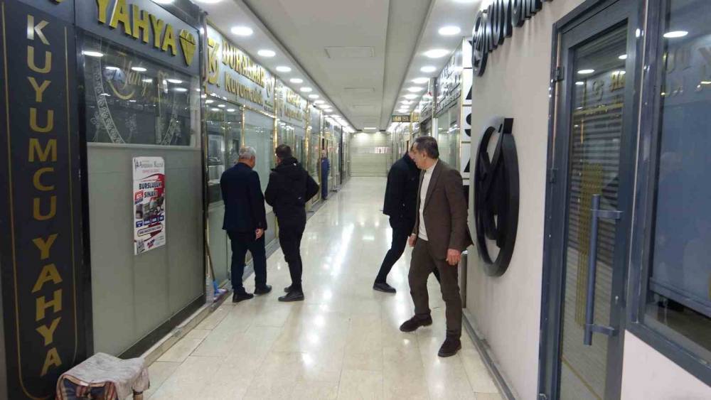 Batman’da Kuyumcu Soygunu Ardından Esnaf Kepenk Kapattı