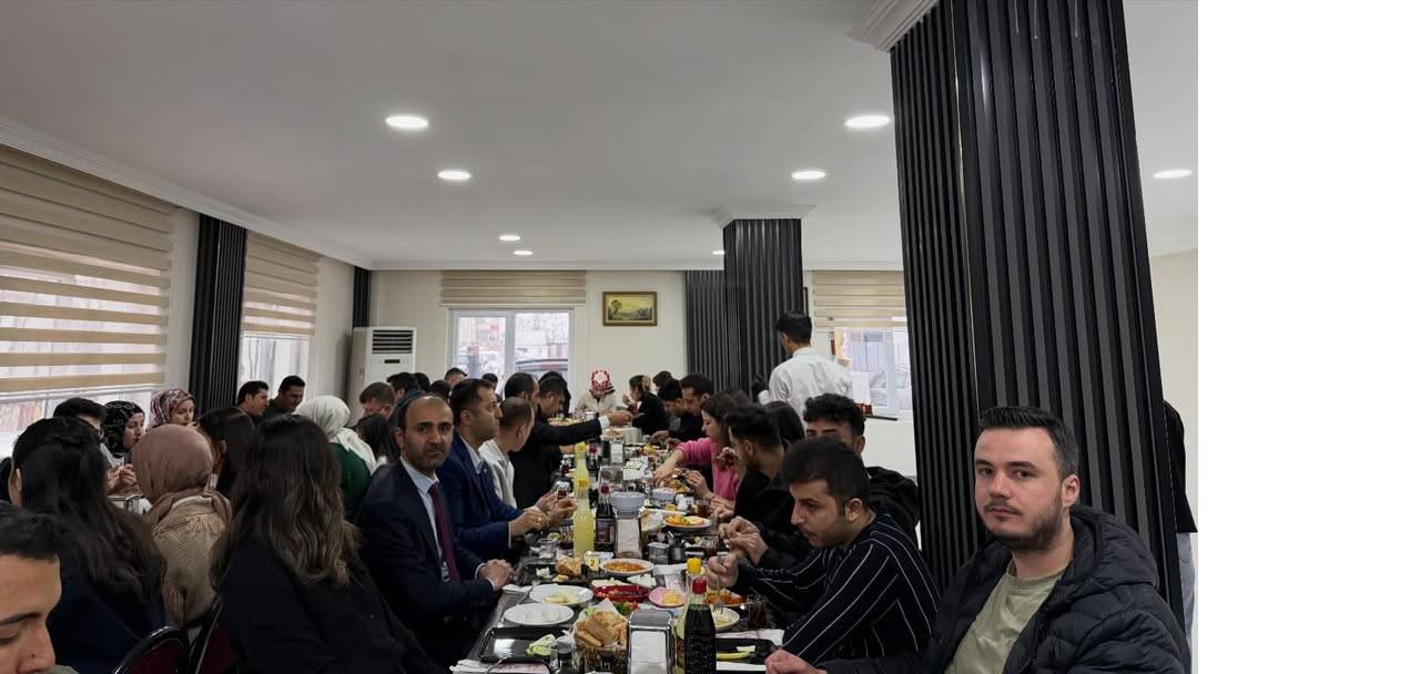 ilcemizde-goreve-yeni-baslayan-ogretmenlerimizle-kahvalti-bulusmasikaymakamimiz-sayin-semih-m-1.jpg